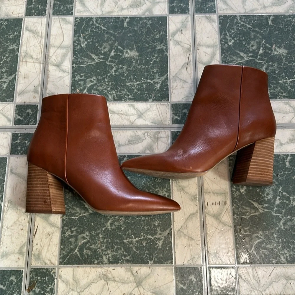 Steve Madden Brown Cashew Upper Leather Block Heel Bootie Size 11